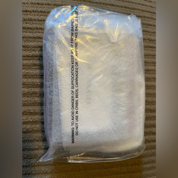 Coach Zip Card Case In Signature Canvas nwt in packaging - Picture 4 of 4